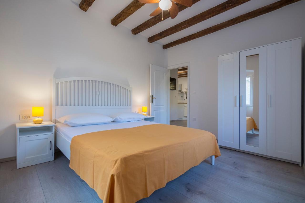 Apartments Bepi 코미자 외부 사진