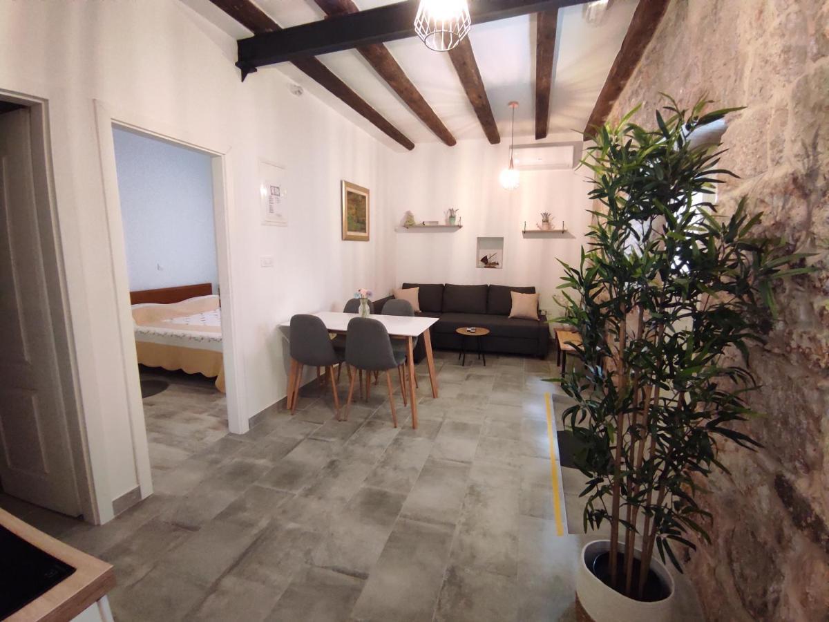 Apartments Bepi 코미자 외부 사진