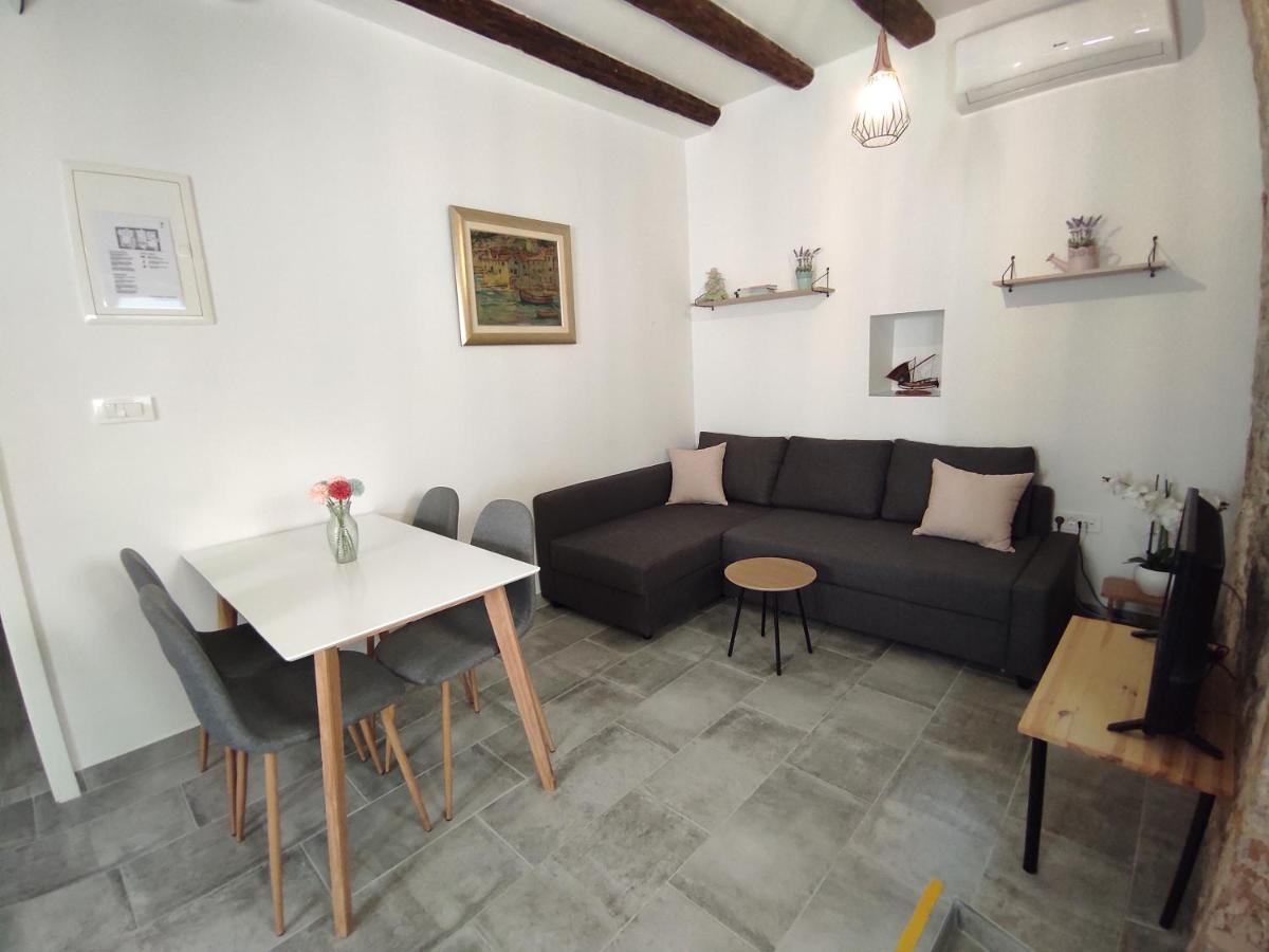 Apartments Bepi 코미자 외부 사진